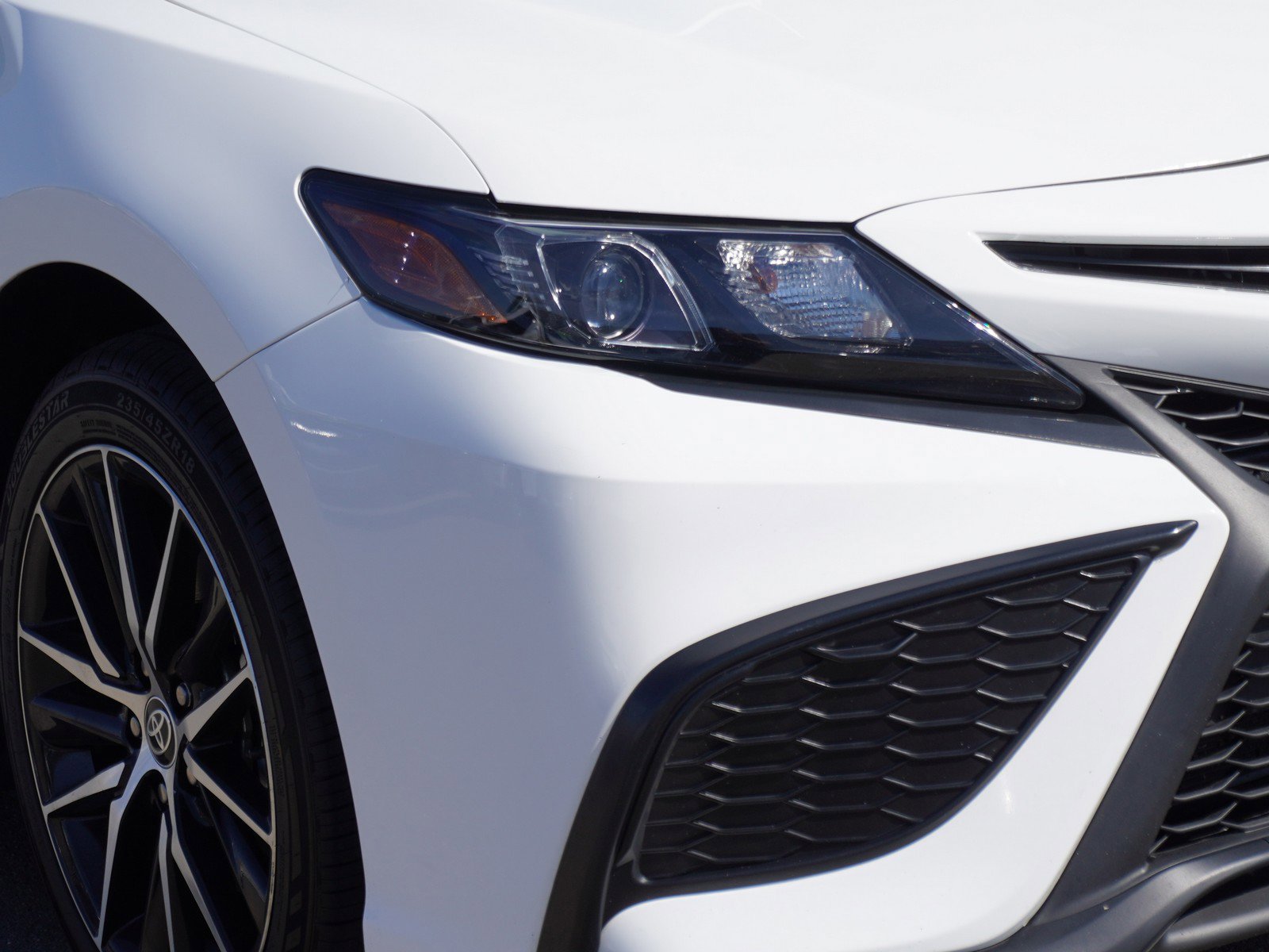 2024 Toyota Camry SE photo 3