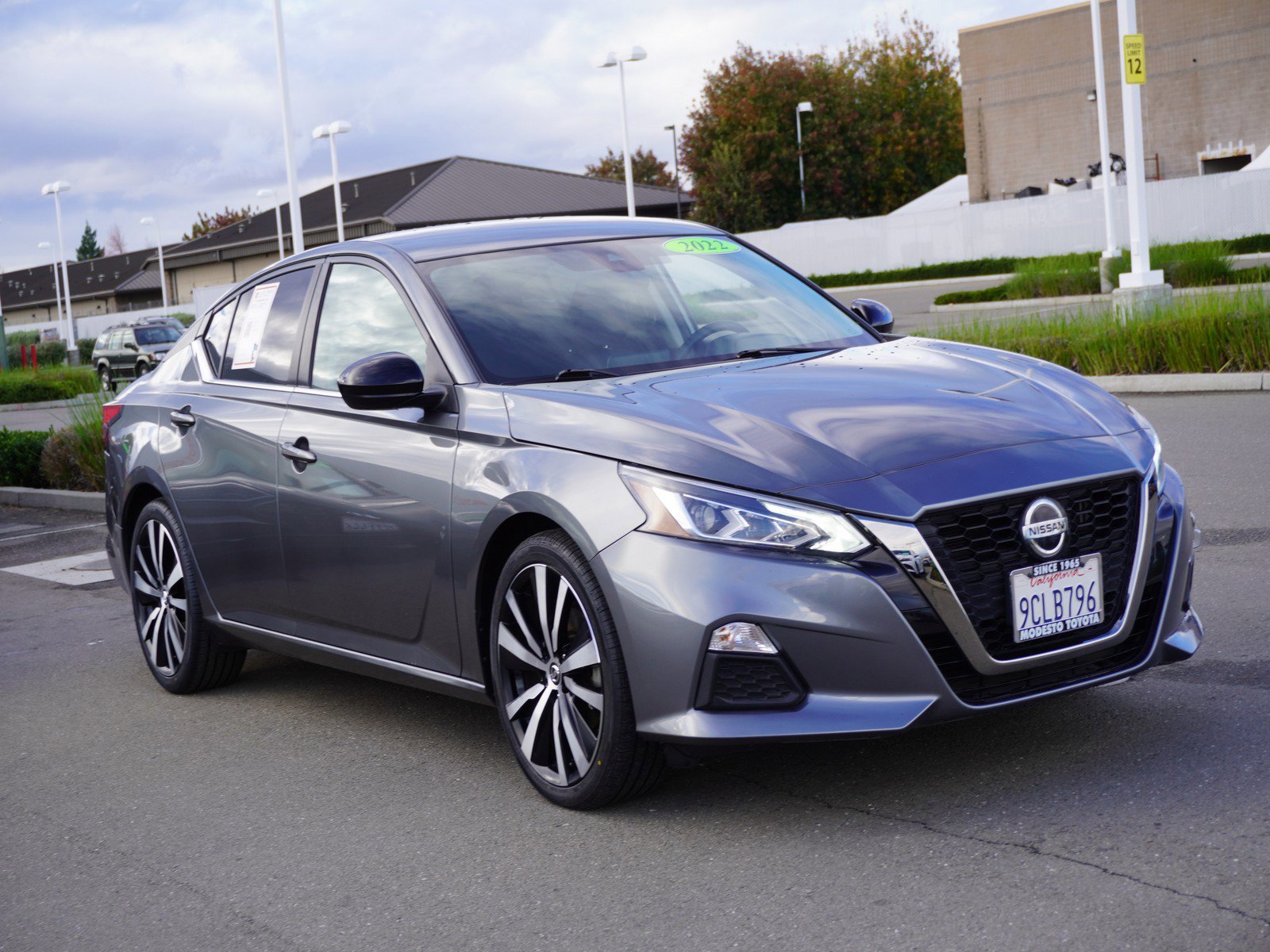 2022 Nissan Altima SR