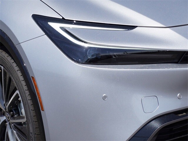 2026 Toyota Prius XLE photo 3