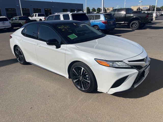 2020 Toyota Camry XSE photo 2