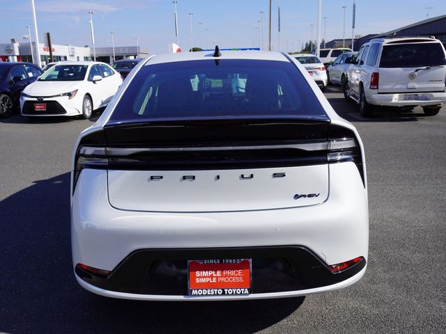 2026 Toyota Prius Plug-in Hybrid Nightshade - Photo 9