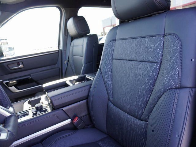 2025 Toyota Tundra Limited - Photo 25