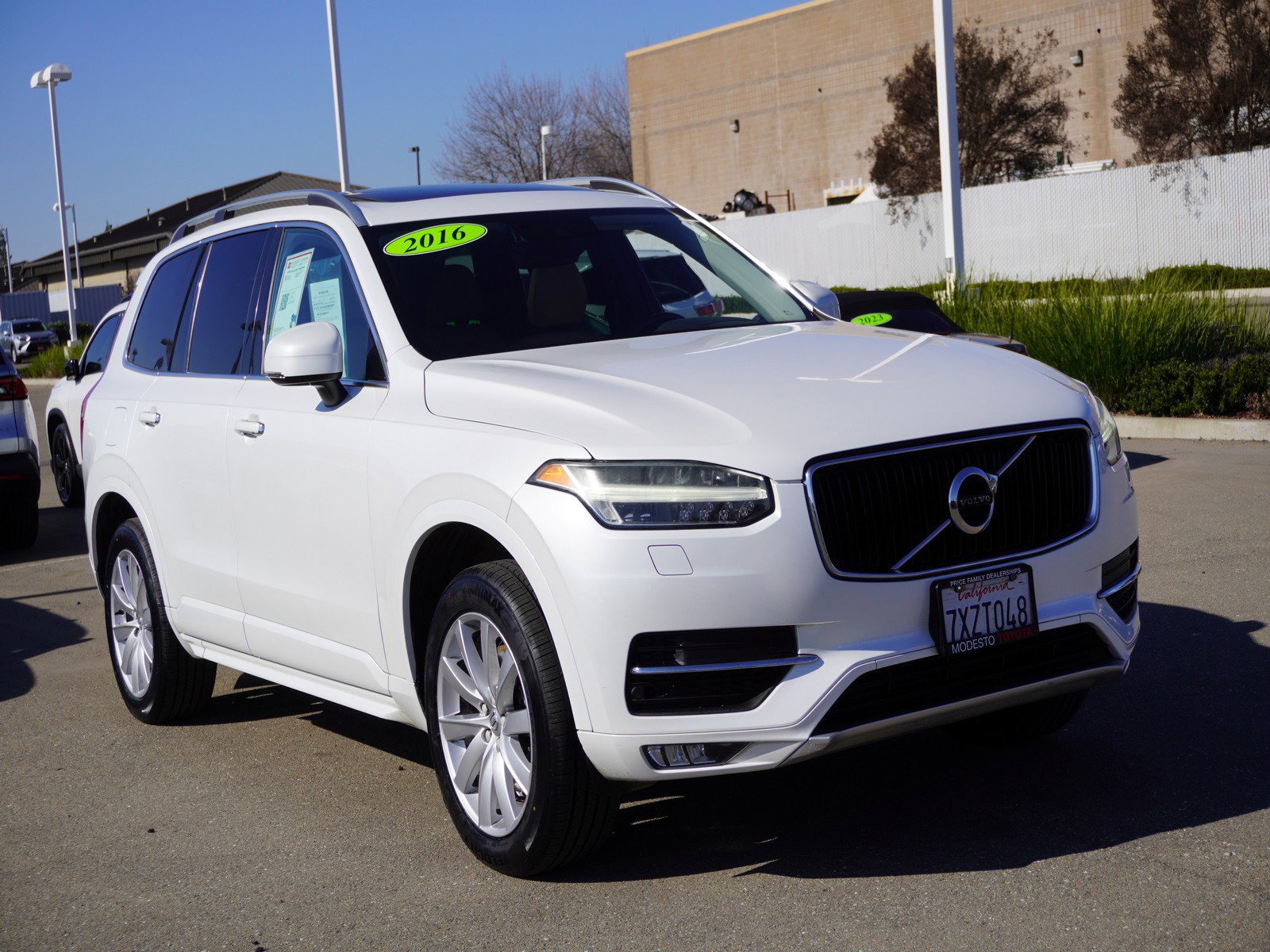 2016 Volvo XC90 Momentum