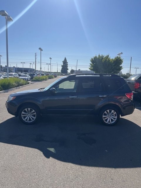 Used 2013 Subaru Forester X Premium Package with VIN JF2SHADC8DH422912 for sale in Modesto, CA