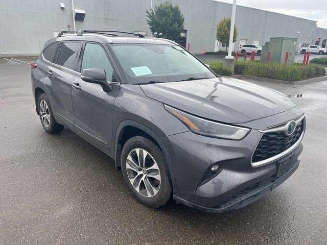 2022 Toyota Highlander Hybrid XLE photo 3