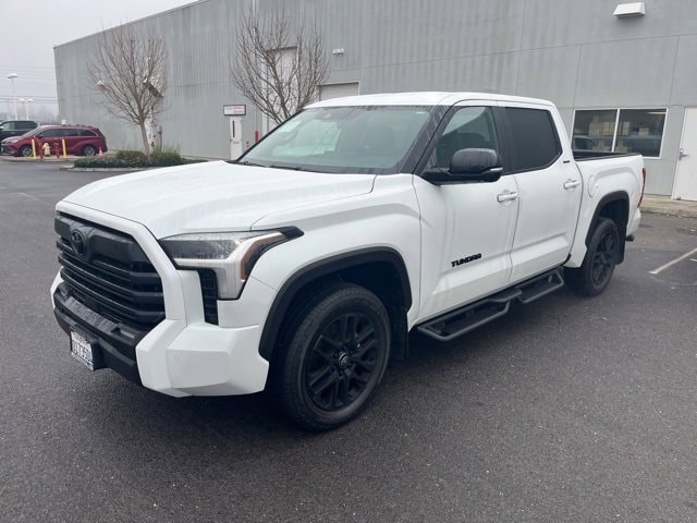 2025 Toyota Tundra Limited's photo