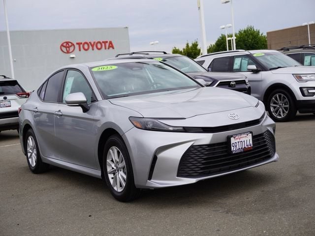 2025 Toyota Camry Sedan 
