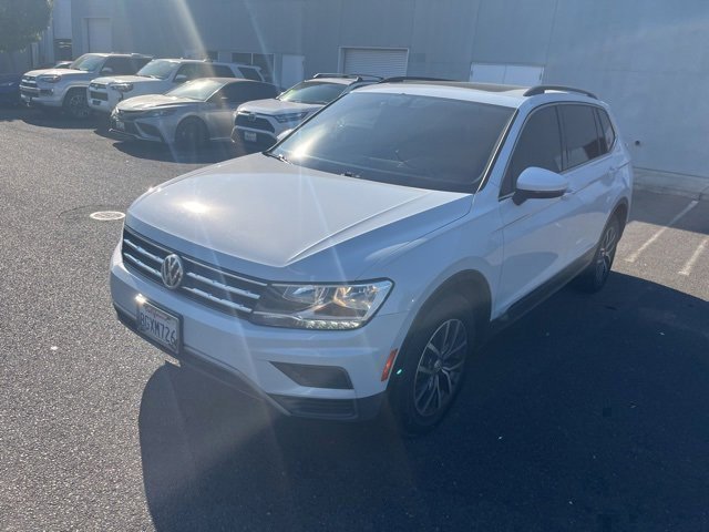 2019 Volkswagen Tiguan SEL R-Line photo 4