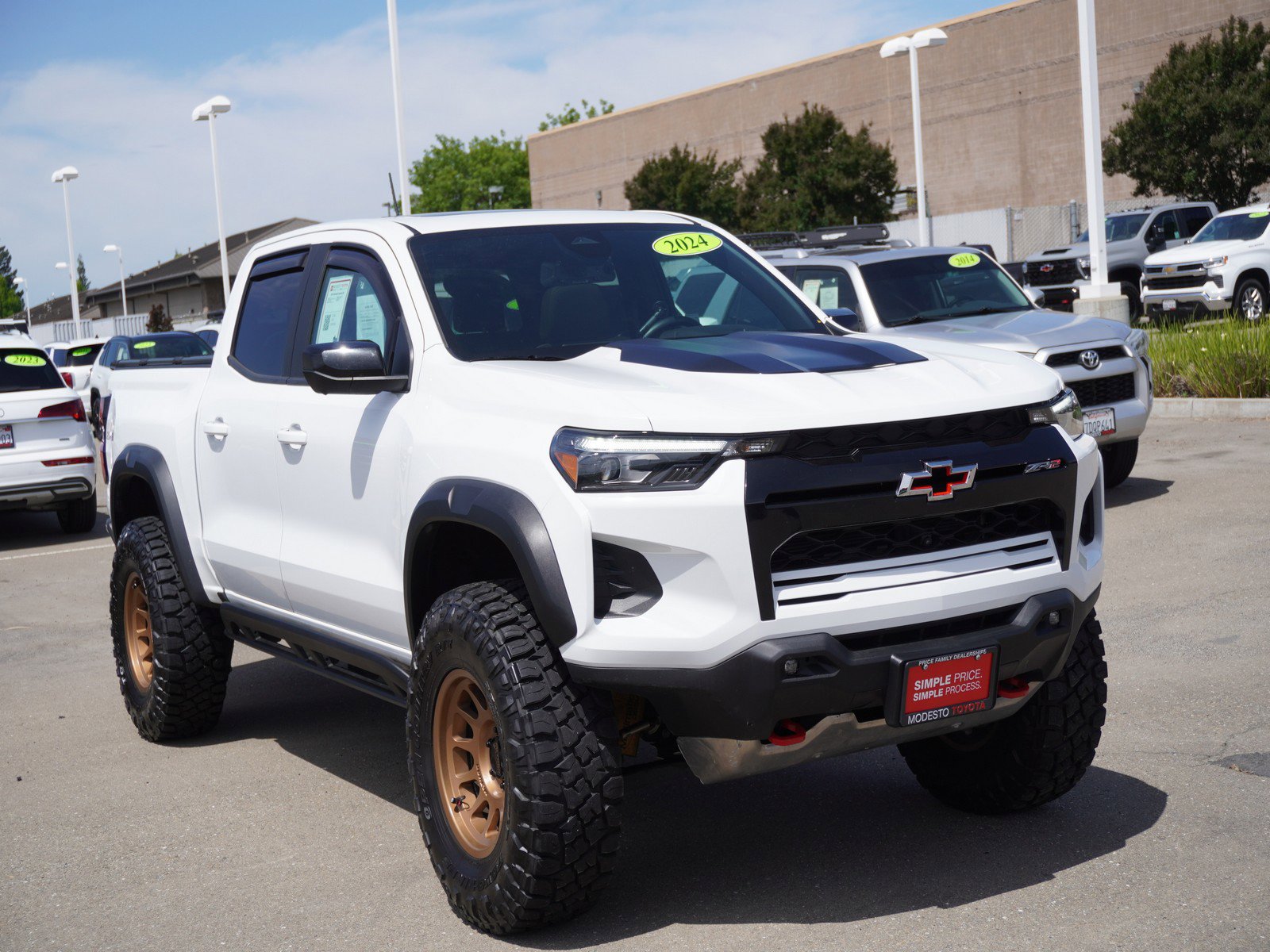 2024 Chevrolet Colorado 4WD ZR2 Crew Cab Short Box's photo