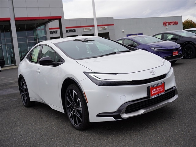 2026 Toyota Prius XSE's photo