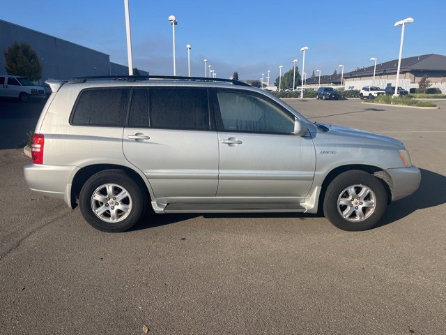2003 Toyota Highlander photo 2