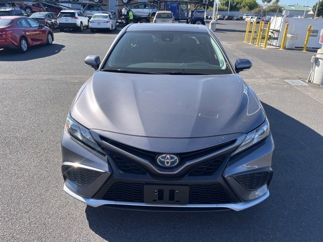 2021 Toyota Camry Hybrid XSE photo 2