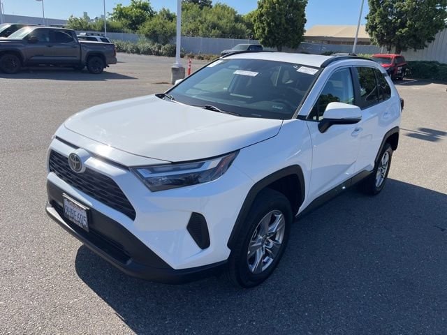 2023 Toyota RAV4 XLE AWD's photo
