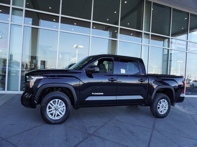 2025 Toyota Tundra SR5 - Photo 6