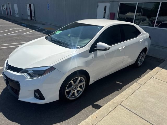 2016 Toyota Corolla Sedan 