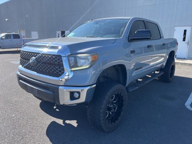 2019 Toyota Tundra SR5 5.7L 4WD FFV Crew Max Short Bed's photo