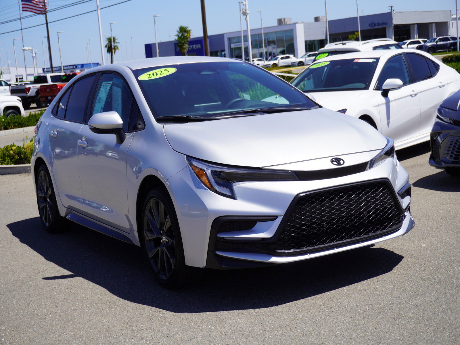 2025 Toyota Corolla SE CVT's photo
