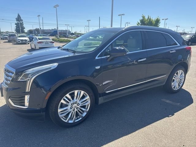 Used 2017 Cadillac XT5 Premium Luxury with VIN 1GYKNCRS6HZ177816 for sale in Modesto, CA