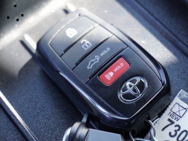 2025 Toyota Tundra Limited - Photo 21