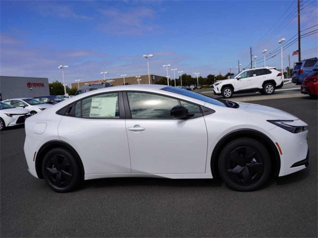 New 2026 Toyota Prius Plug-in Hybrid SE PLUG-IN HYBRID