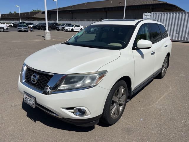2016 Nissan Pathfinder Platinum 4WD's photo