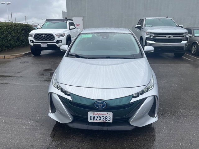 2017 Toyota Prius Prime photo 2