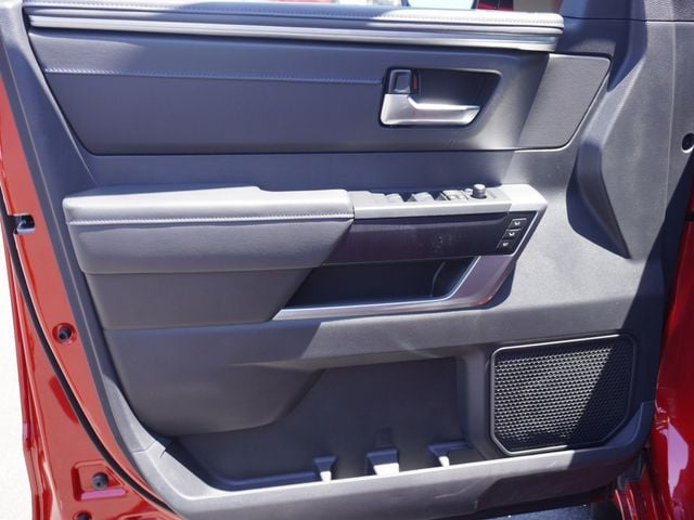 2025 Toyota Sequoia Platinum - Photo 25