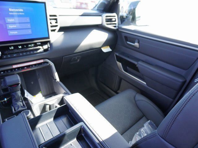 2025 Toyota Tundra Limited - Photo 19