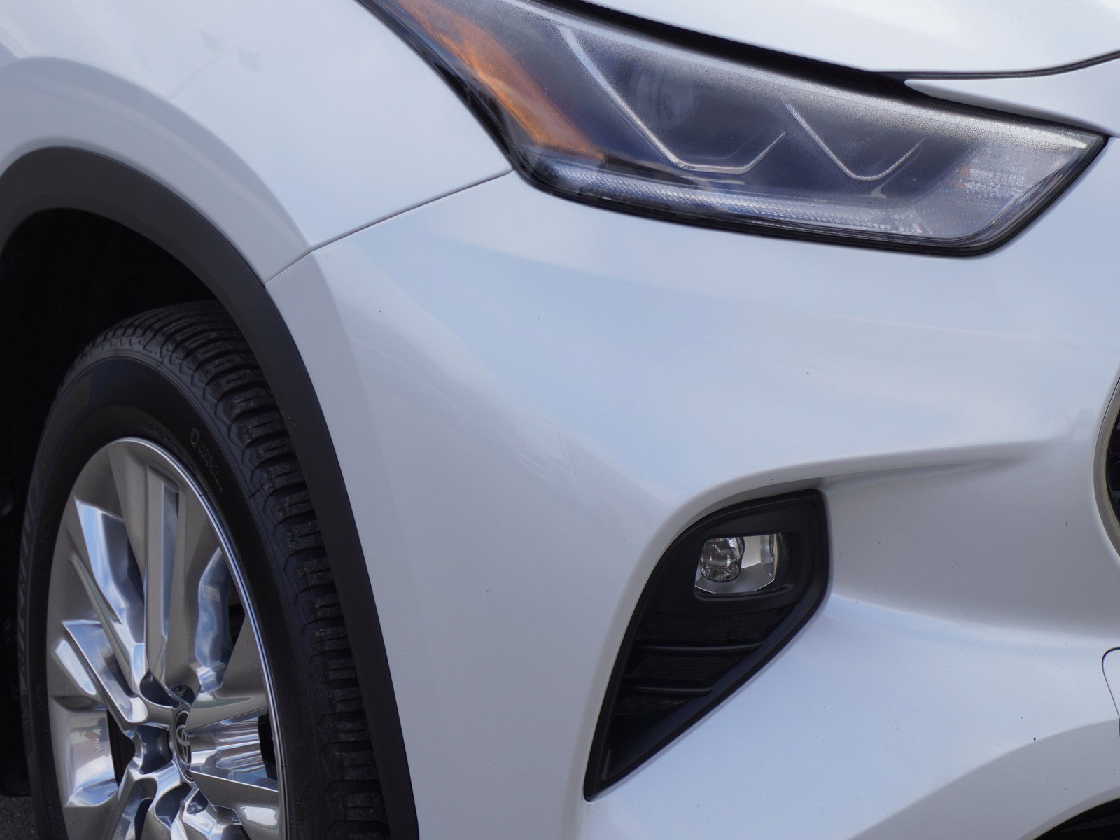 2023 Toyota Highlander Hybrid Limited photo 3