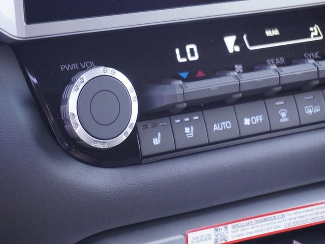 2025 Toyota Sequoia Platinum - Photo 31