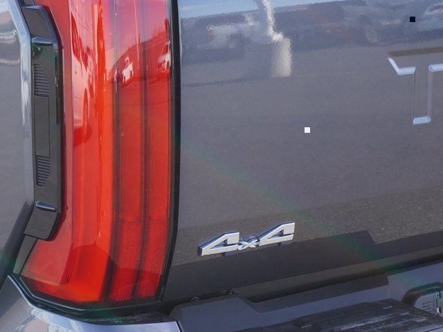 2025 Toyota Tundra SR5 - Photo 10