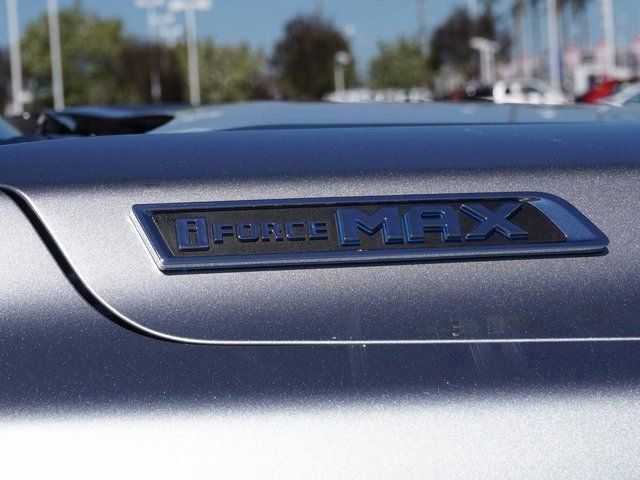 2025 Toyota Tundra Limited - Photo 6