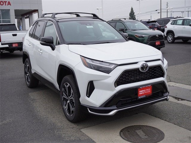 2025 Toyota RAV4 XSE's photo