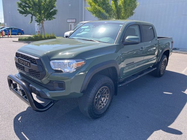 2022 Toyota Tacoma SR5 Double Cab 4WD V6 Auto Short Bed's photo