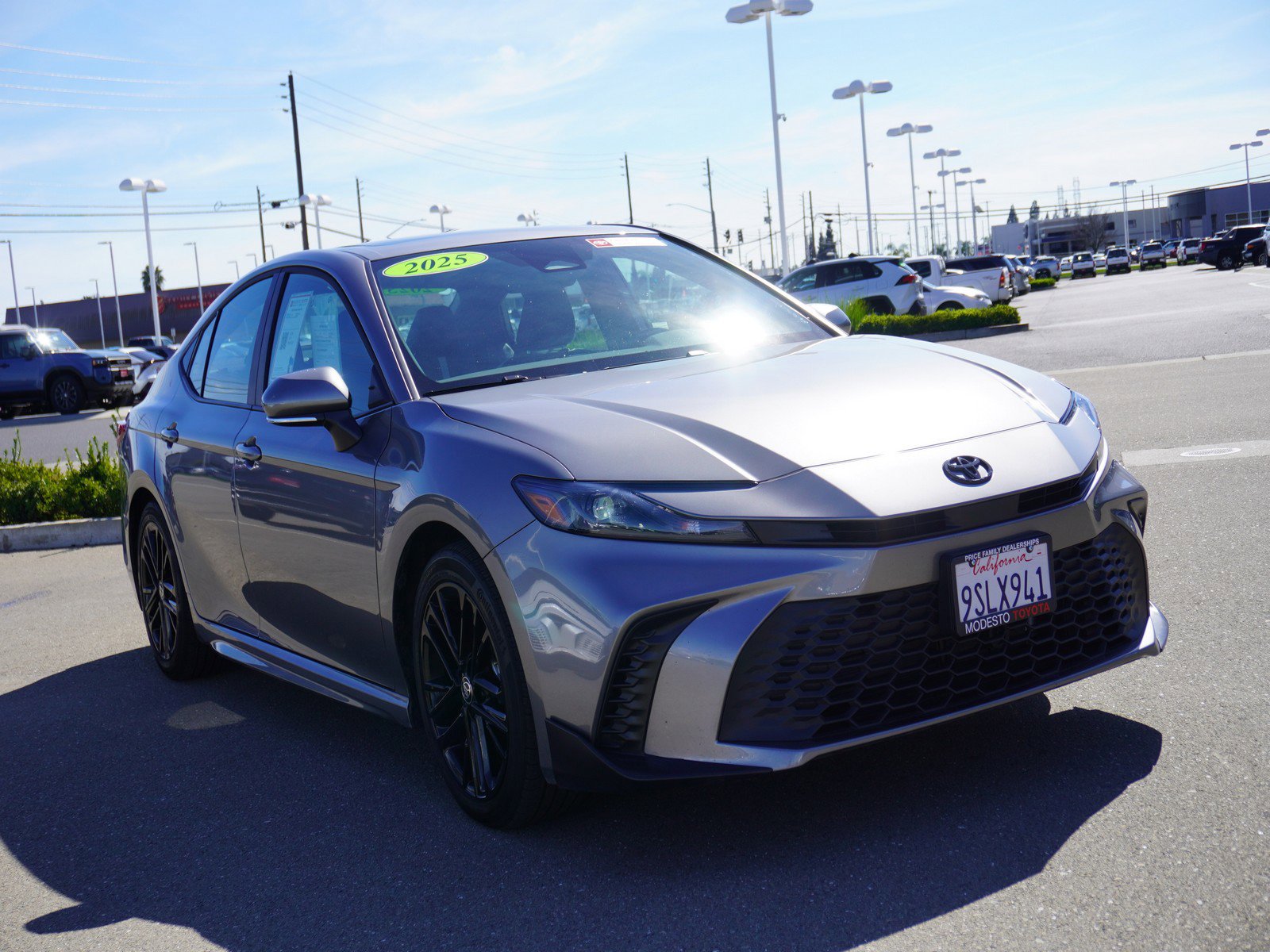 2025 Toyota Camry SE