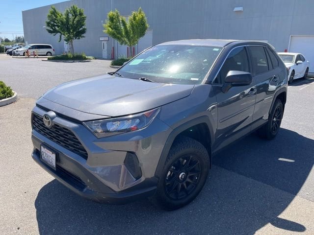 2022 Toyota RAV4 LE AWD's photo