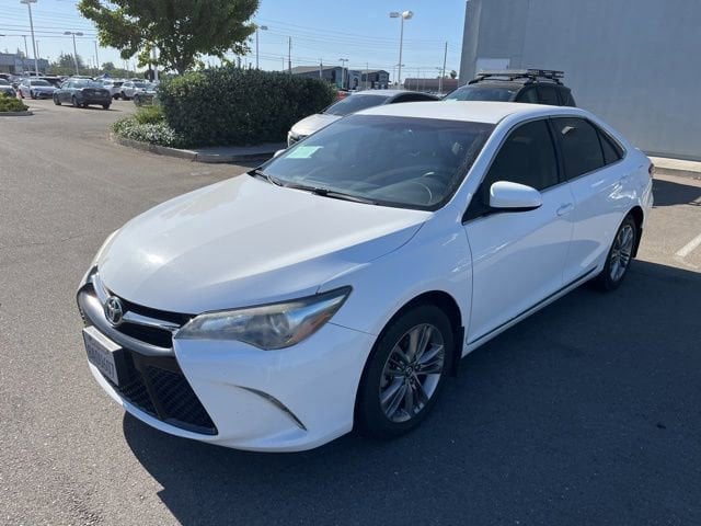 2017 Toyota Camry 2.5 Auto SE's photo