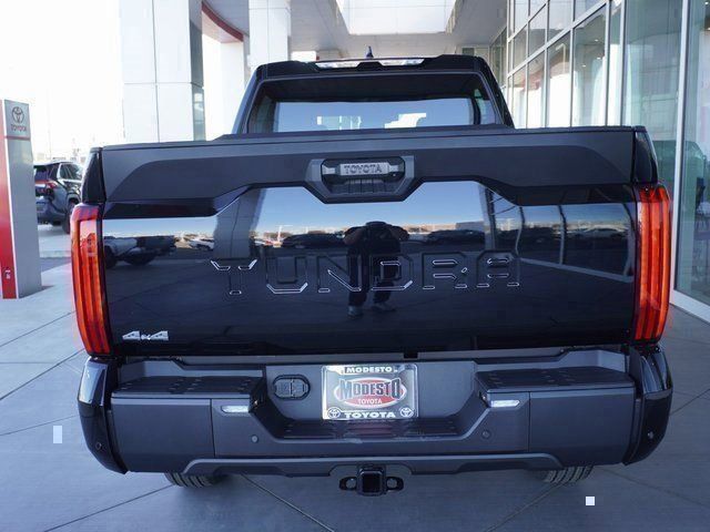 2025 Toyota Tundra SR5 - Photo 11