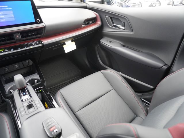 2026 Toyota Prius Plug-in Hybrid XSE Premium - Photo 17
