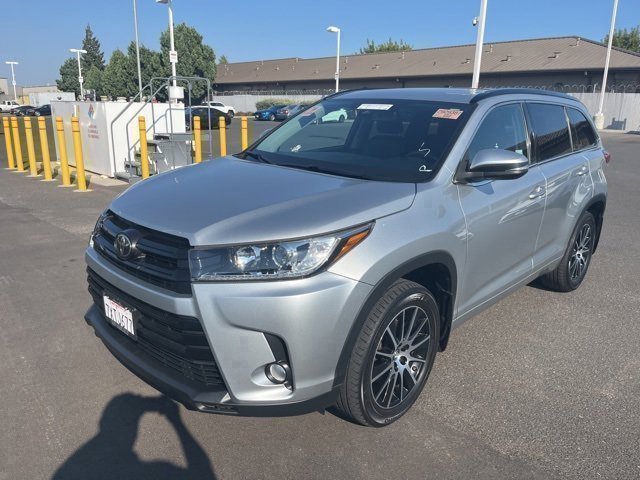 2017 Toyota Highlander SE XLE photo 2