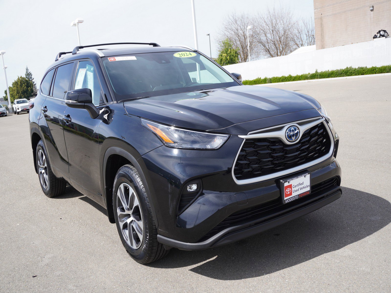 2024 Toyota Highlander Hybrid SUV 