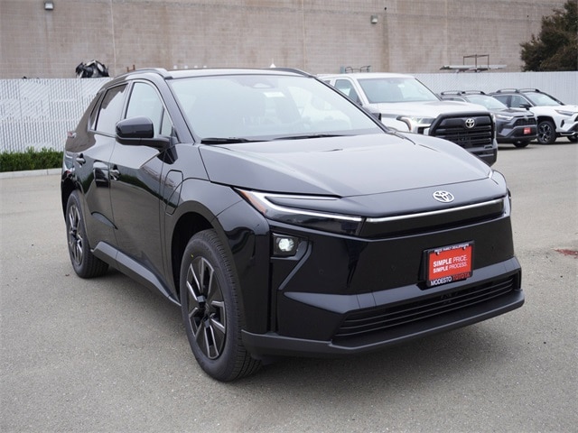 2026 Toyota bZ XLE's photo