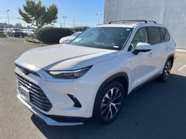 2024 Toyota Grand Highlander Hybrid MAX Limited AWD's photo