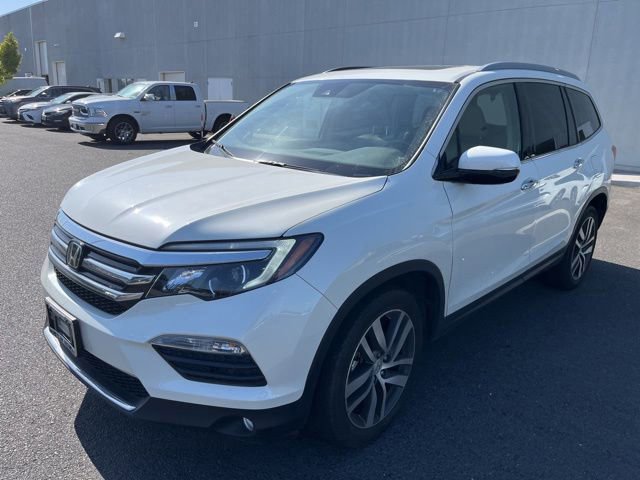 2016 Honda Pilot 4WD Touring's photo