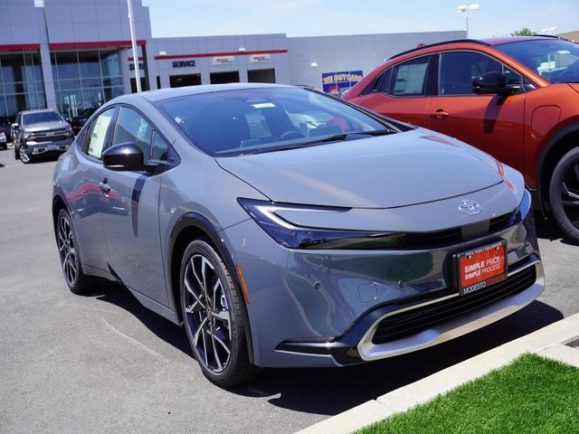 2026 Toyota Prius XSE's photo