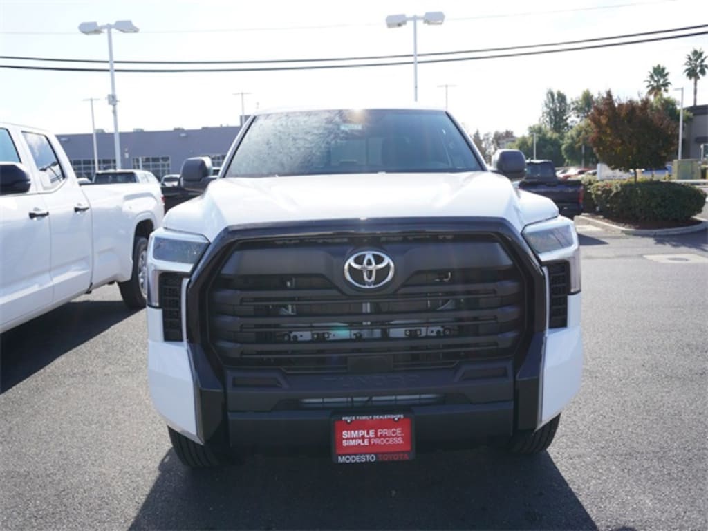 New 2026 Toyota Tundra SR SR DOUBLE CAB 8.1