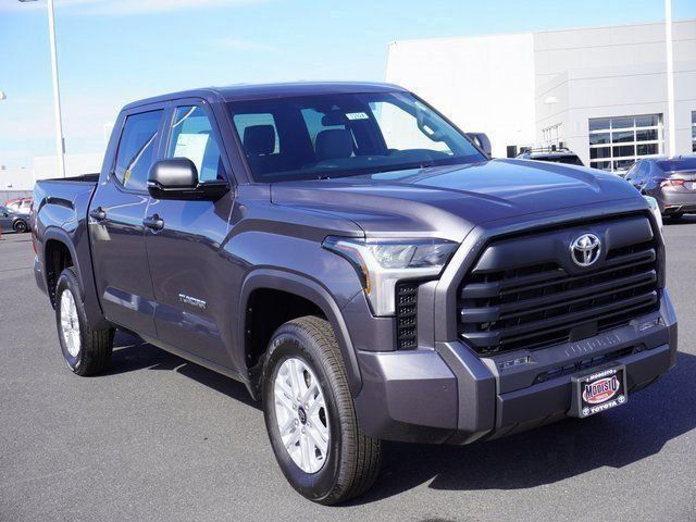 2025 Toyota Tundra SR5 - Photo 26