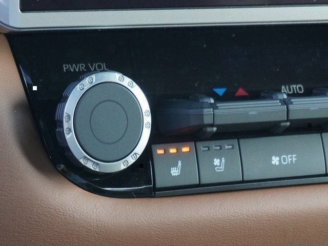 2025 Toyota Tundra 1794 Edition - Photo 28