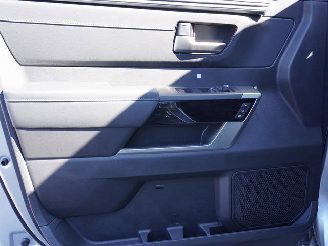 2025 Toyota Tundra Limited - Photo 22