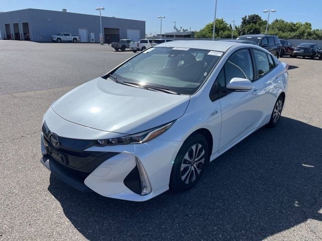 2022 Toyota Prius Prime XLE's photo